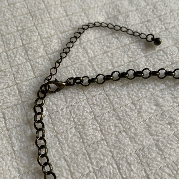 purple statement necklace - Picture 4 of 11